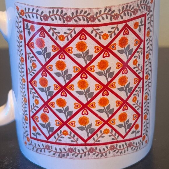 Vtg OTAGIRI Museum of American Folk Art SUNFLOWERS AND DOUBLE HEARTS Quilt Mug - Picture 3 of 10